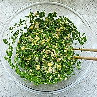 鲜香美味简单易做，虾仁韭菜盒子的做法图解6