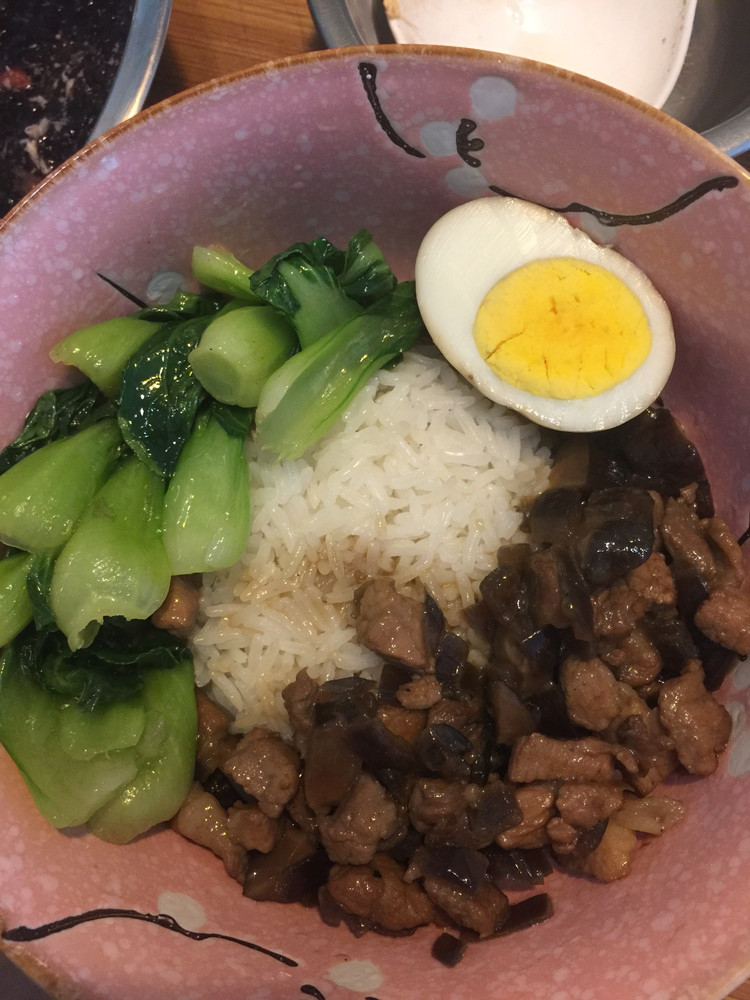 小朋友卤肉饭的做法