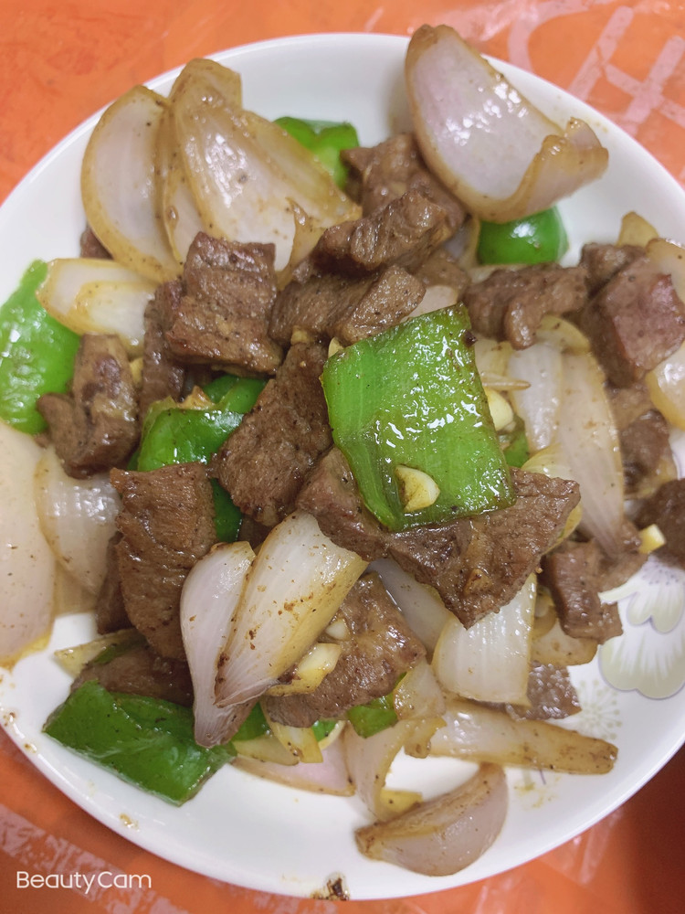 #橄享国民味 青椒洋葱牛肉粒的做法