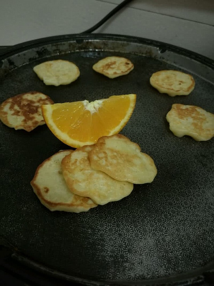 宝宝辅食:牛奶水果迷你松饼的做法