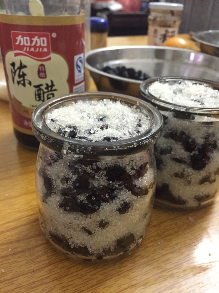 糖醋葡萄干的做法图解2