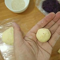 南瓜紫薯丸子#安佳烘焙学院#的做法图解10