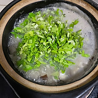 瘦肉香菇芹菜胚芽米粥的做法图解8