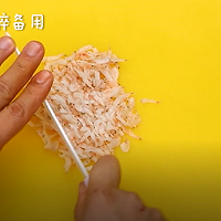 土豆虾皮小饼的做法图解2