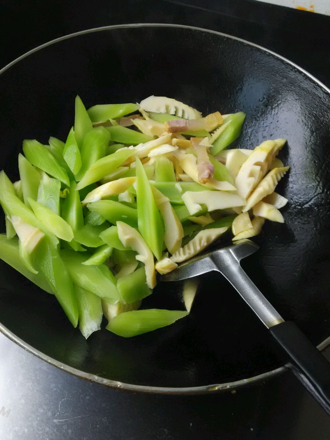 酸菜小竹笋怎么做_酸菜小竹笋的做法_云朵面包zx_豆果美食