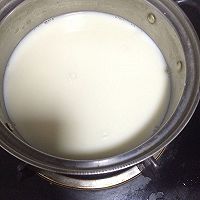 李子酱牛奶布丁的做法图解3