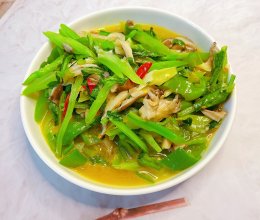 蘑菇清炒空心菜的做法