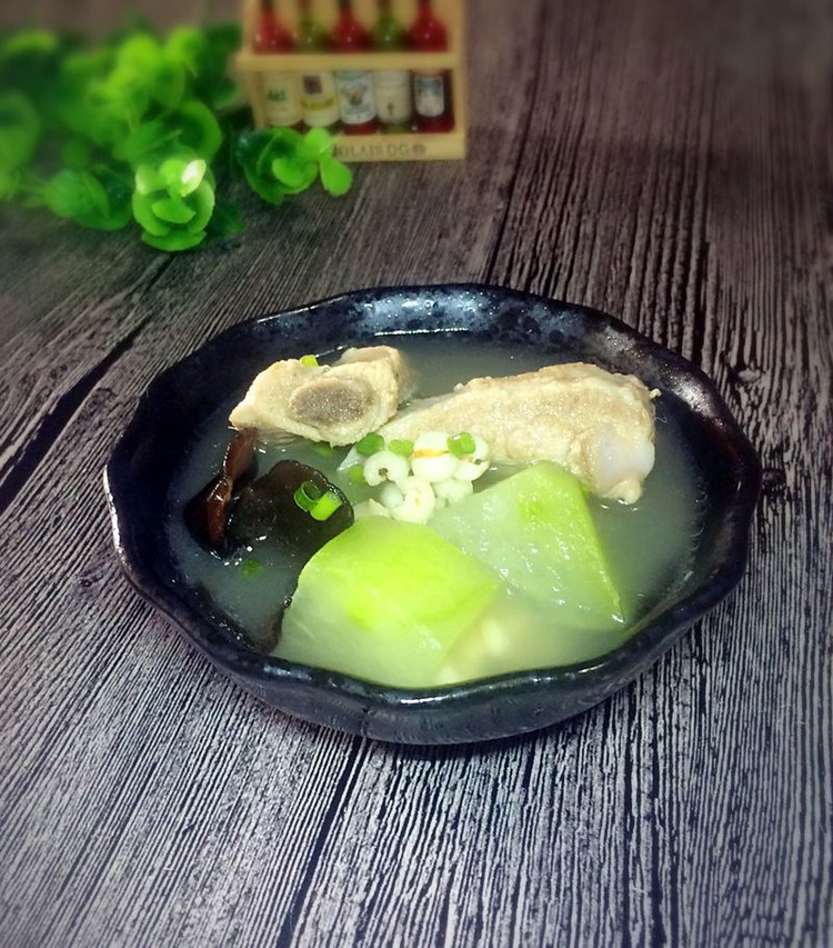 排骨冬瓜薏米汤的做法
