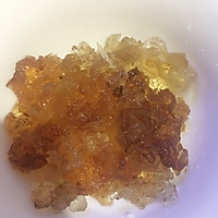 桃胶银耳汤的做法图解1