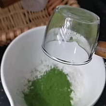 拯救奶油打发过度而诞生的抹茶淋面慕斯