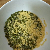 南瓜绿豆小米麦仁粥的做法图解2