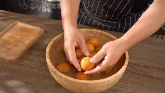 自制无添加的美味果酱——杏子果酱的做法图解1