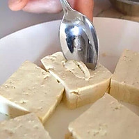 咸鱼肉沫蒸豆腐的做法图解1