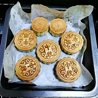 广式月饼-豆沙蛋黄的做法图解6