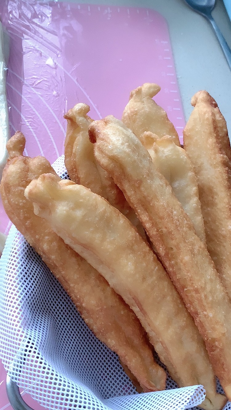 牛奶油条的做法