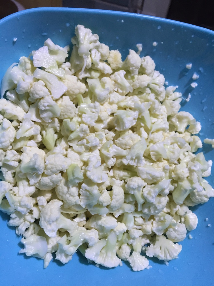 老干妈风味肉末花菜红薯粉的做法图解1