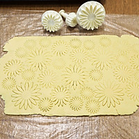 #一口新年味，全家享佳味#  刻花饼干的做法图解9