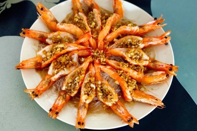 超级美味的蒜蓉粉丝虾