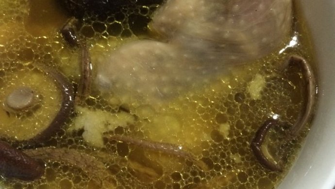 茶树菇鸡汤