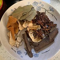 自制酱牛肉秒杀熟食店的做法图解8