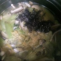 菌菇丝瓜汤的做法图解6