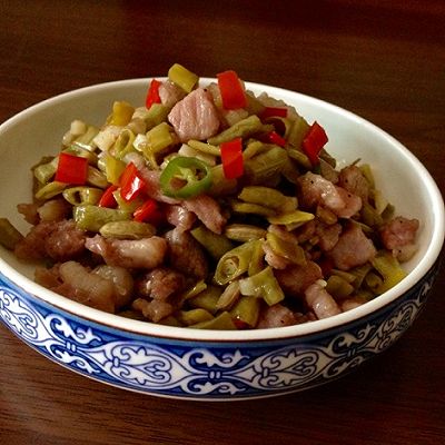 酸豆角炒肉