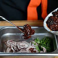 《高阶菜谱》豆豉牛肉酱拌肚丝的做法图解3