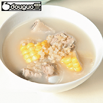 糙米玉米排骨汤的做法
