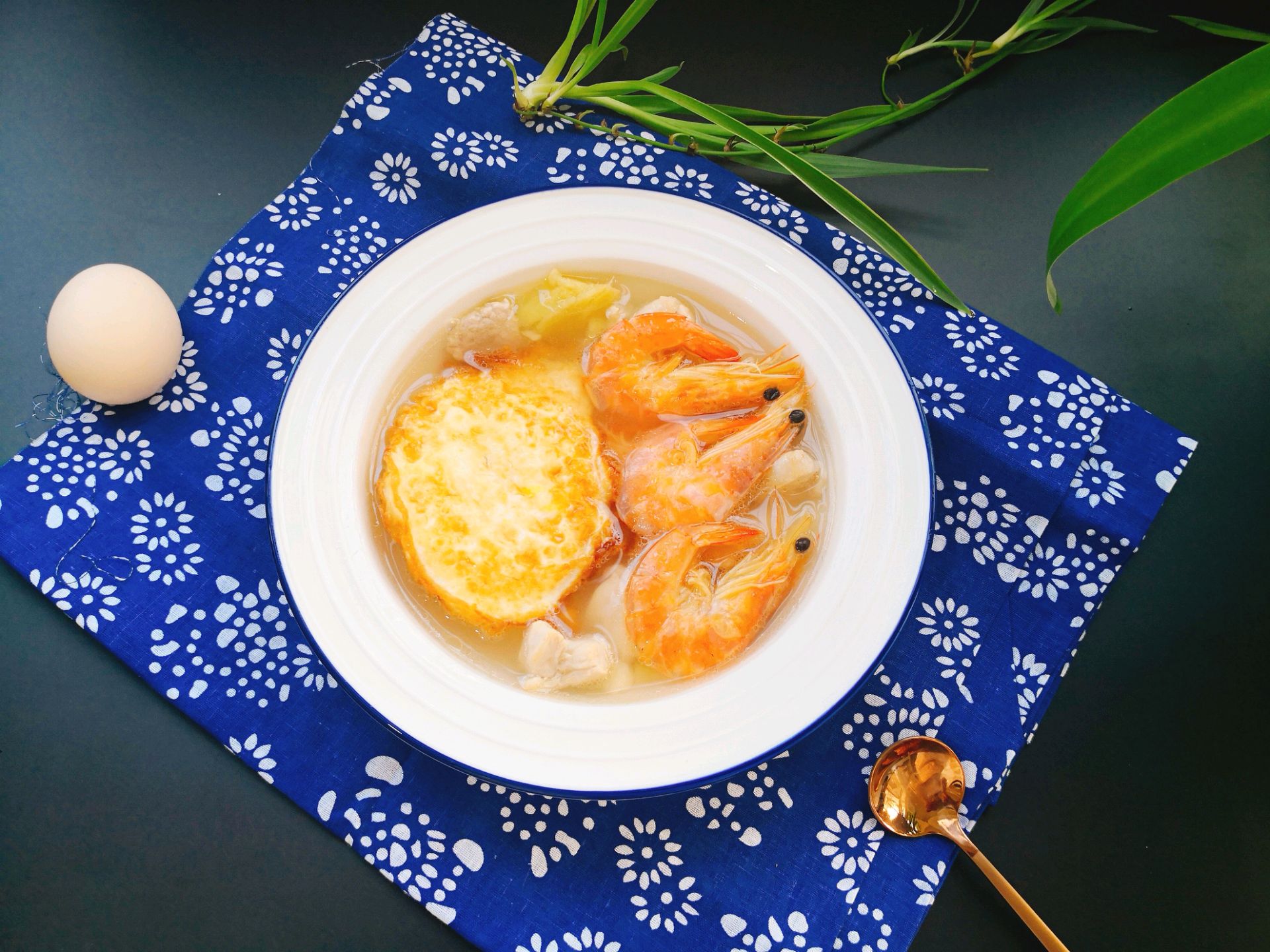 Dried prawns, eggs, ginger and vinegar soup