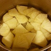 糖水菠萝的做法图解1