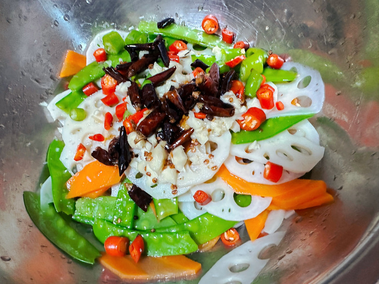 酸辣炝藕片的做法
