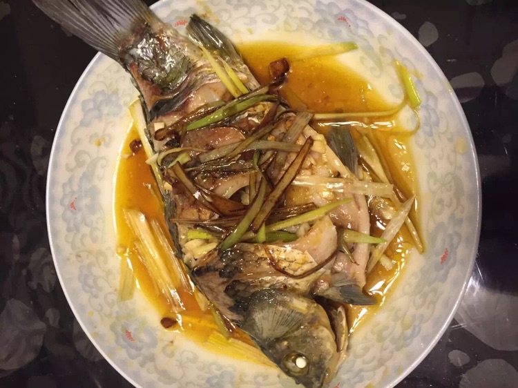 清蒸鲫鱼