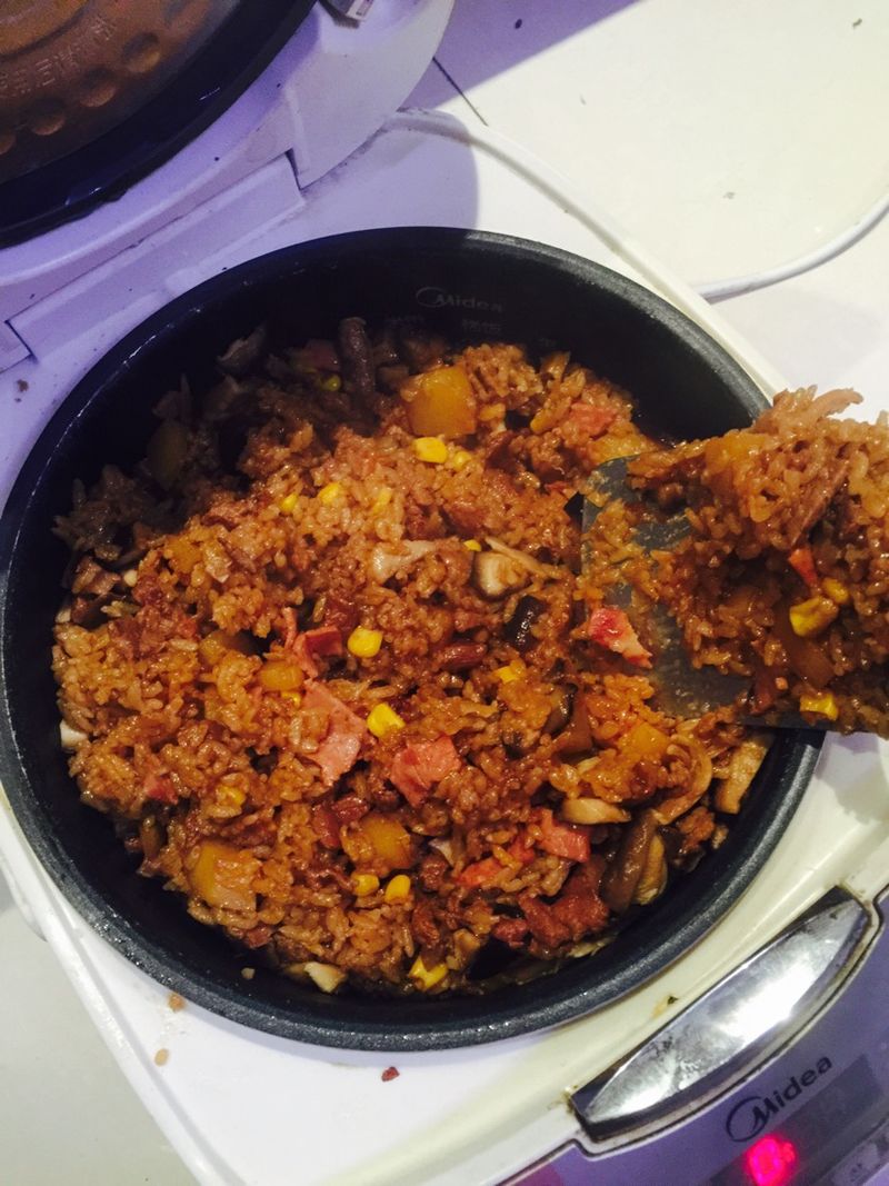 懒人食谱，香菇培根大肉焖饭