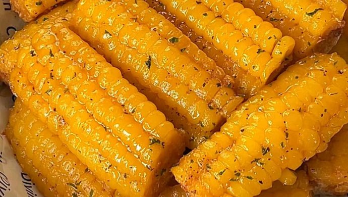 黑松露咸蛋黄烤玉米