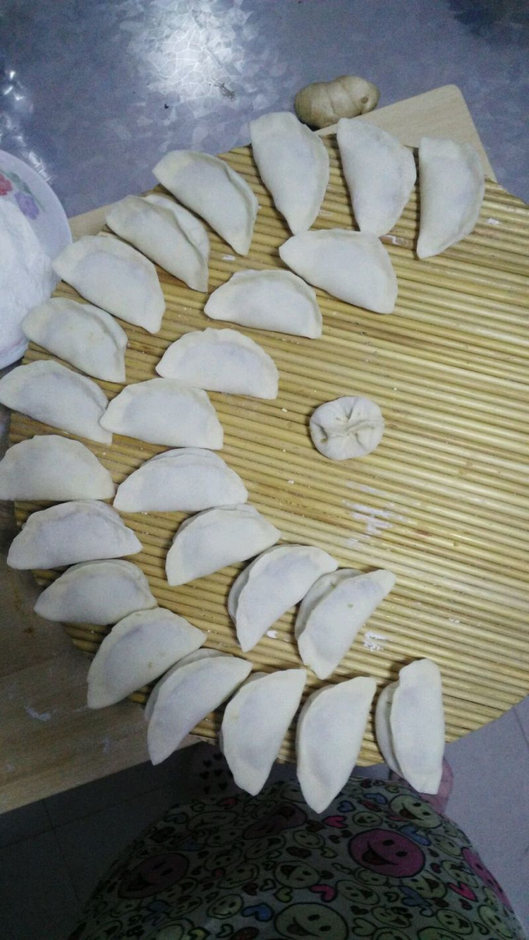 香菇猪肉饺子的做法