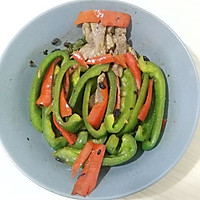 灯笼椒烩牛肉片的做法图解3