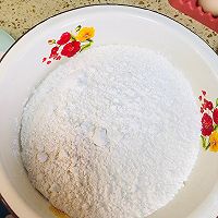 椰蓉花卷的做法图解1