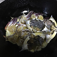 肉蟹煲一全家福的做法图解7