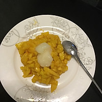 黄桃牛奶棒冰的做法图解1