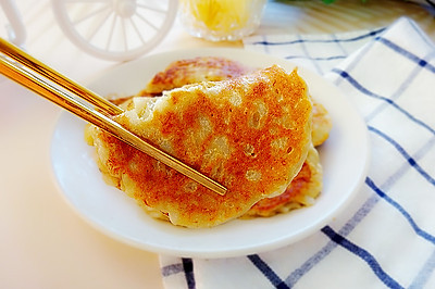 手不沾面，搅一搅就好的鸡蛋香蕉饼，孩子最喜欢