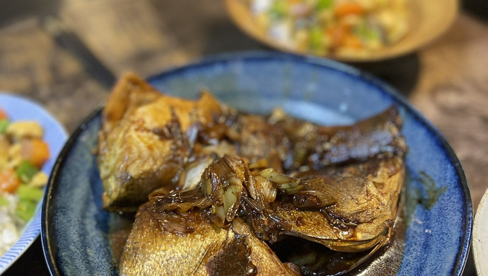 红烧鲈鱼
