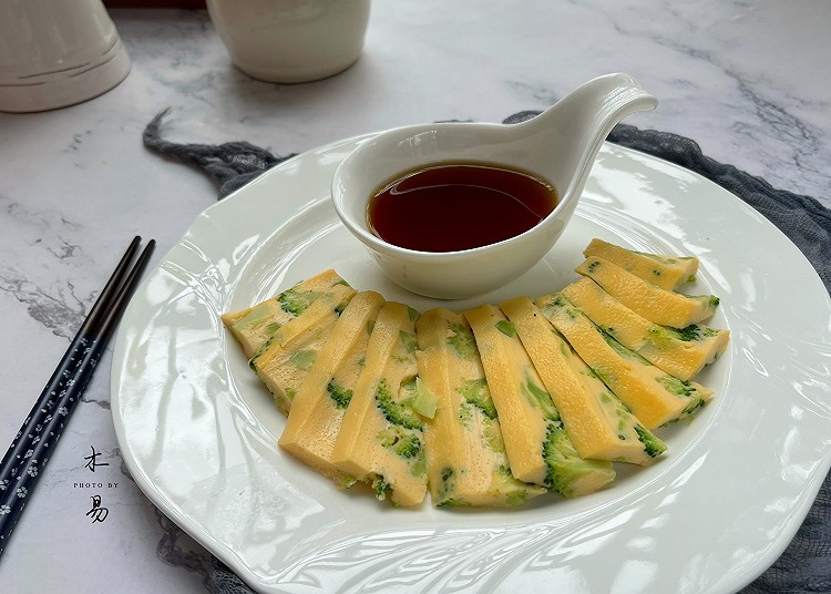 西兰花蒸蛋的做法