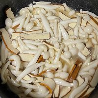 #美味开学季#时蔬海鲜菇肉丝拌面的做法图解5