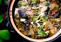 酸菜鲢鱼煲的做法