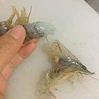 宝宝最爱黄金虾的做法图解2