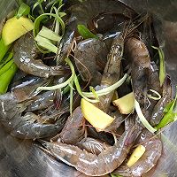 蒜蓉开背虾的做法图解1