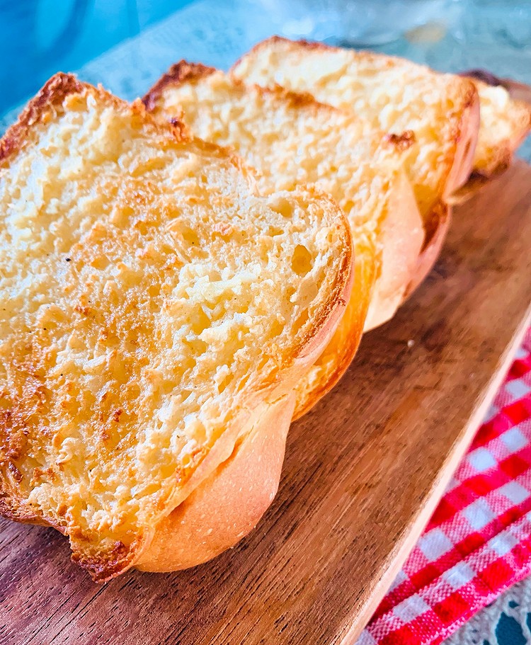 香蒜黄油面包的做法
