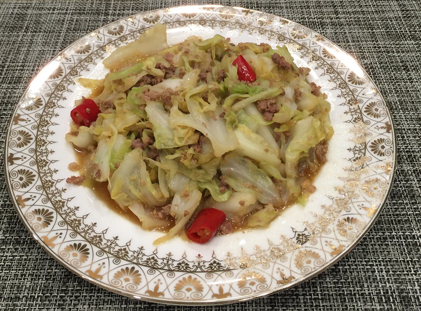 手撕包菜炒肉沫