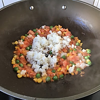 #10分钟早餐大挑战# 芝士焗番茄鲜虾米饭盅的做法图解10