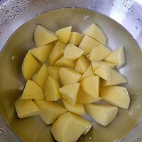 #东古滋味 幸福百味#土豆焖鸡块的做法图解8